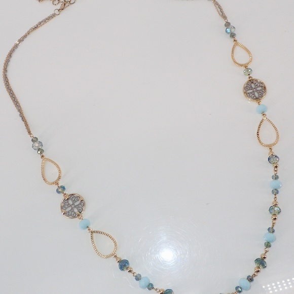 Jewelry - Gold & Silver Tone Aquamarine & Blue Beaded Chain Necklace Classic Work Wear 32"